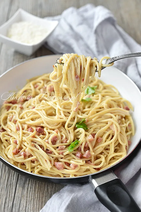 Spaghetti carbonara ze śmietaną