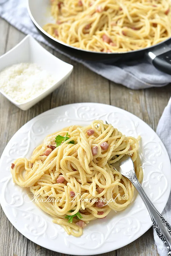 Spaghetti carbonara ze śmietaną