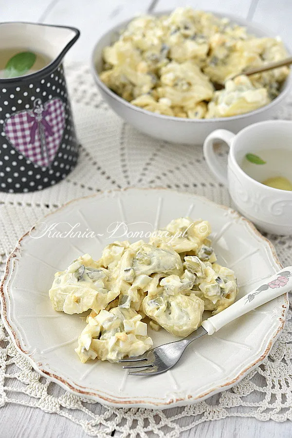 Sałatka czosnkowa z tortellini