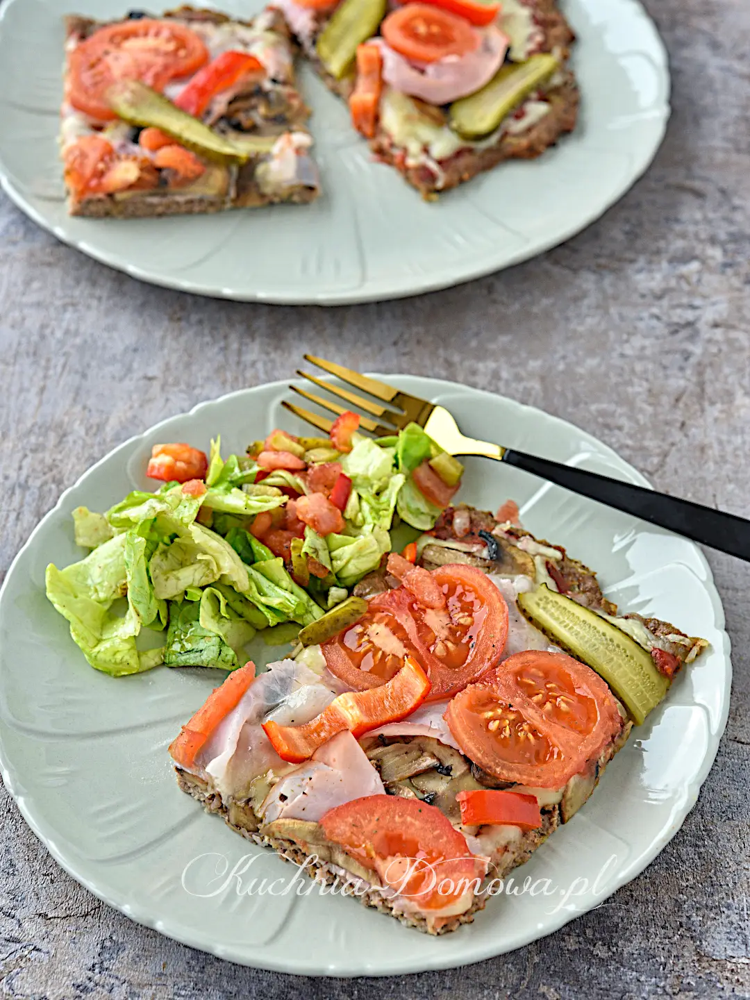 Pizza z mięsa mielonego