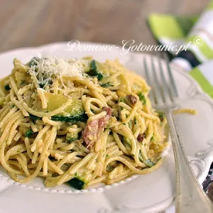 Spaghetti Carbonara z cukinią