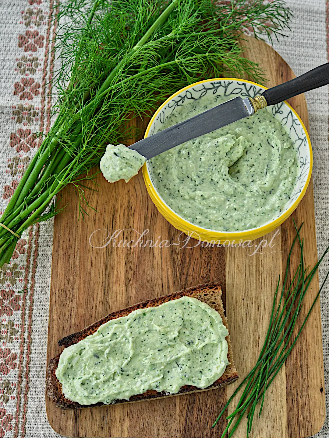 Pasta z sera feta z ziołami