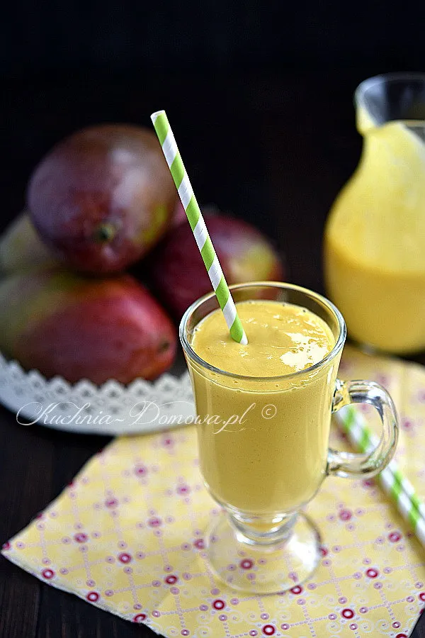 Mango lassi