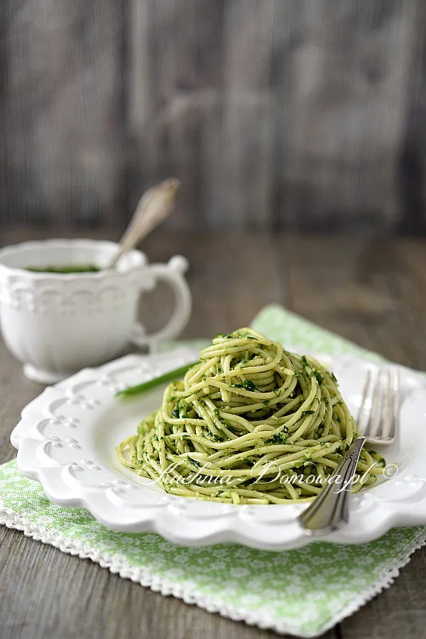 Pesto z czosnku niedźwiedziego