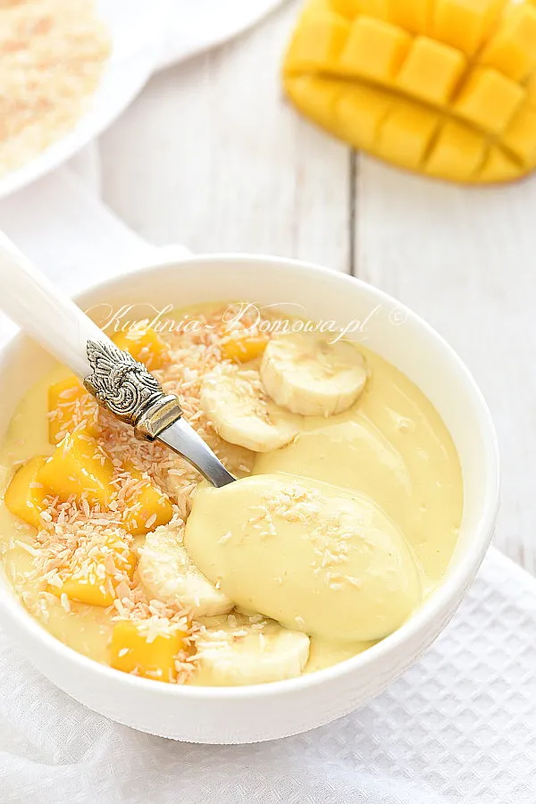 Smoothie bowl z mango i banana