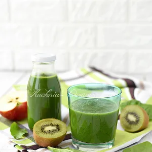 Zielone smoothie ze szpinakiem i kiwi