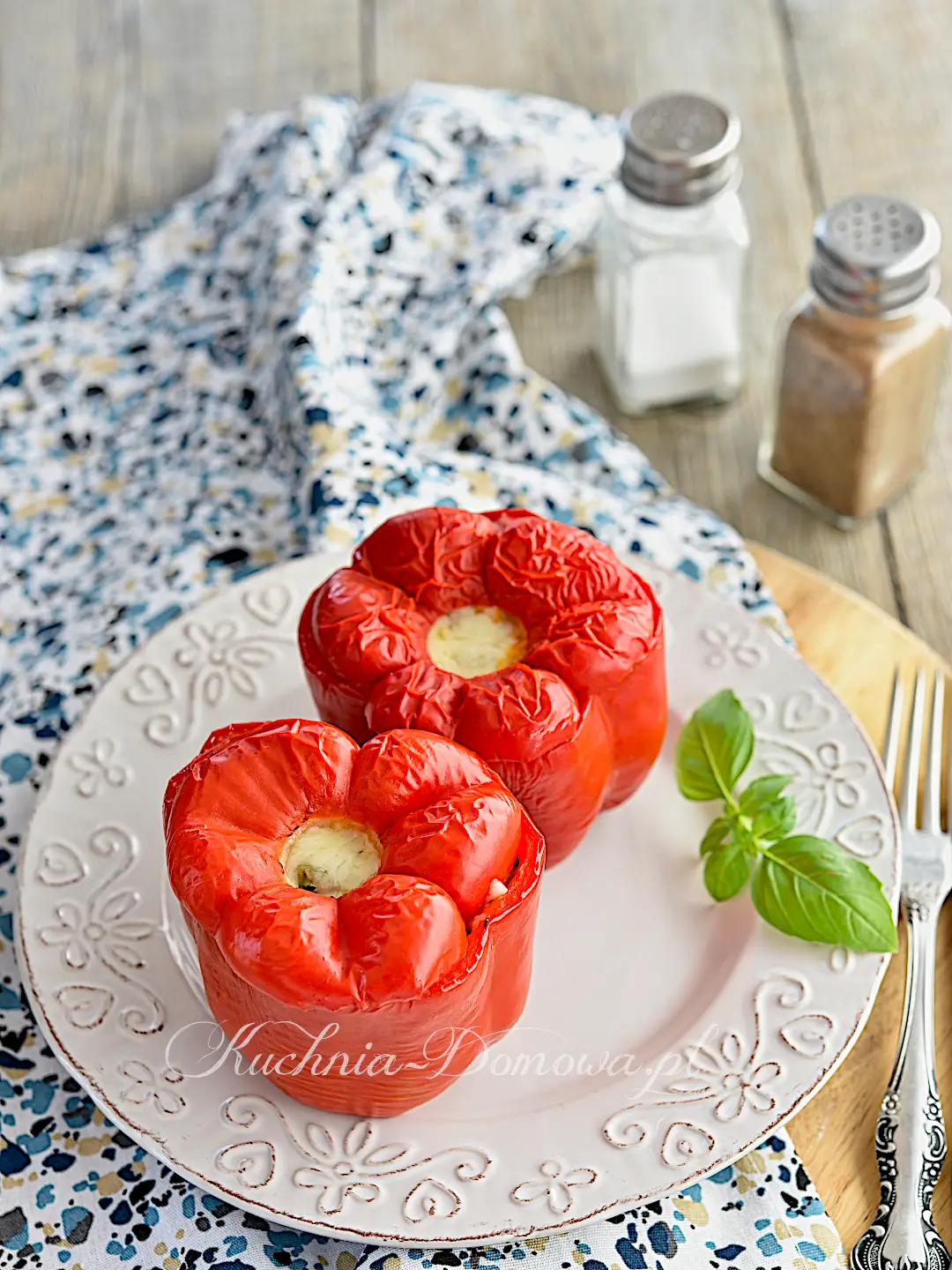 Papryki faszerowane mięsem mielonym i cukinią