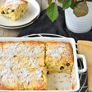 Zapiekanka ryżowa z rodzynkami i migdałami